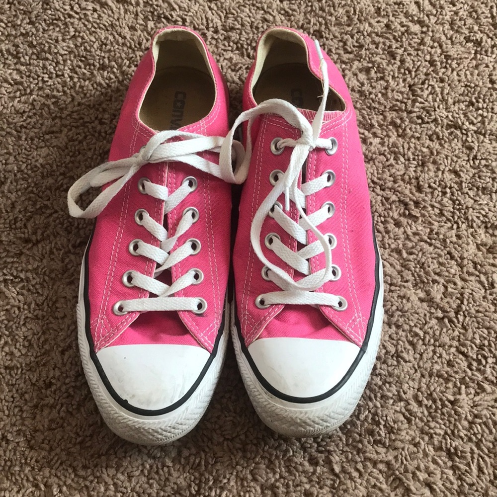 COPY - Pink Converse Low Rise